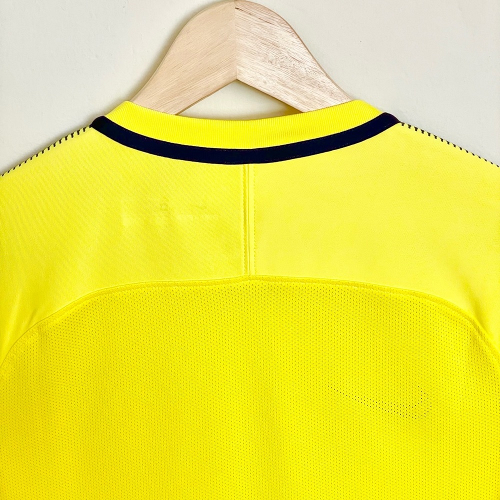 NEW Nike Tottenham Hotspur Yellow Dri-Fit Training Jersey Men’s size Medium - Picture 9 of 10